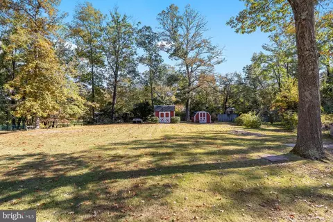 301 Light Street Ave, Pasadena, MD 21122 photo 2