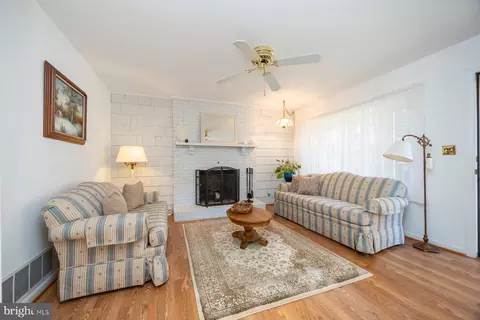 301 Light Street Ave, Pasadena, MD 21122 photo 10