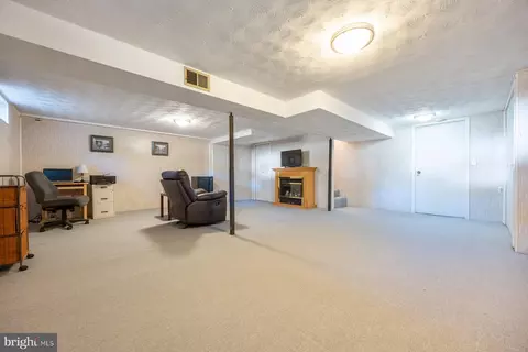 301 Light Street Ave, Pasadena, MD 21122 photo 20