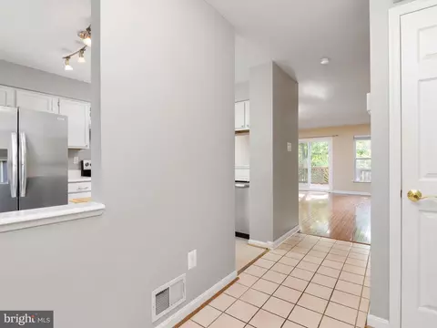 654 Lions Gate Ln, Odenton, MD 21113 photo 7