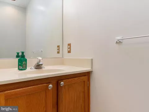 654 Lions Gate Ln, Odenton, MD 21113 photo 8