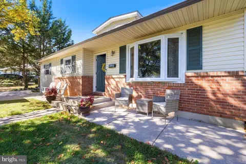 Exterior - 530 Rita Dr, Odenton, MD 21113 photo 2 of 6