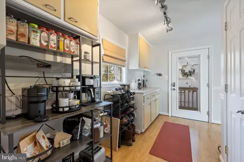 Entry Way - 530 Rita Dr, Odenton, MD 21113 photo 1 of 3
