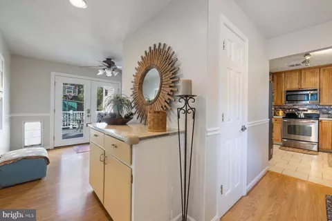 Entry Way - 530 Rita Dr, Odenton, MD 21113 photo 2 of 3