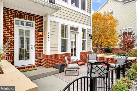 606 James Walker Pl, Annapolis, MD 21401