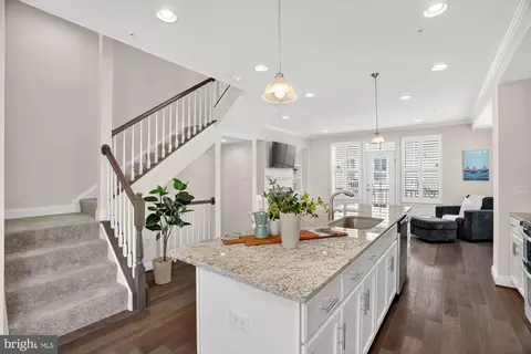 Entry Way - 606 James Walker Pl, Annapolis, MD 21401 photo 6 of 9