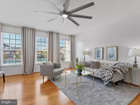Living - 78 Two Rivers Dr, Edgewater, MD 21037 photo 2 of 4