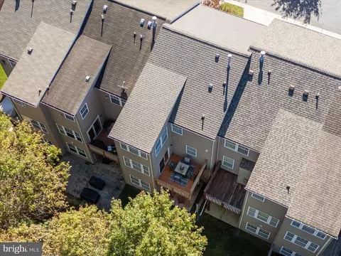 View/Area - 78 Two Rivers Dr, Edgewater, MD 21037 photo 1 of 9