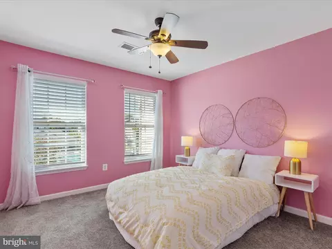 Bedroom - 78 Two Rivers Dr, Edgewater, MD 21037 photo 6 of 7