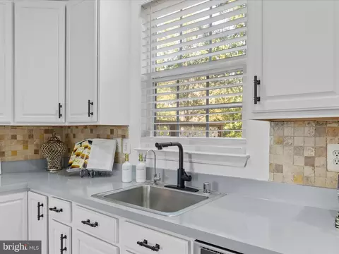 Kitchen - 78 Two Rivers Dr, Edgewater, MD 21037 photo 3 of 4