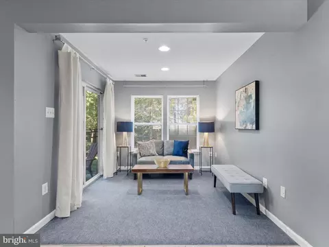 Living - 78 Two Rivers Dr, Edgewater, MD 21037 photo 1 of 4