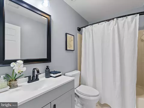 Bath - 78 Two Rivers Dr, Edgewater, MD 21037 photo 5 of 5