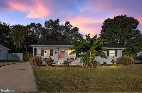 14 Brookview Ave, Pasadena, MD 21122