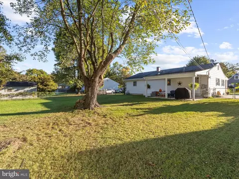 Exterior - 14 Brookview Ave, Pasadena, MD 21122 photo 9 of 14