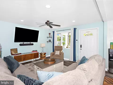 Living - 14 Brookview Ave, Pasadena, MD 21122 photo 2 of 3