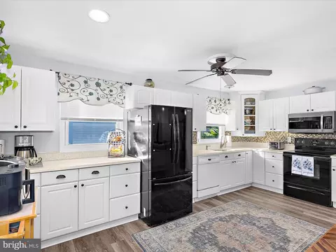 Kitchen - 14 Brookview Ave, Pasadena, MD 21122 photo 1 of 3