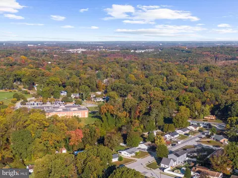 View/Area - 14 Brookview Ave, Pasadena, MD 21122 photo 7 of 11