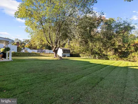 Exterior - 14 Brookview Ave, Pasadena, MD 21122 photo 13 of 14