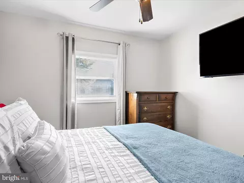 Bedroom - 14 Brookview Ave, Pasadena, MD 21122 photo 6 of 6