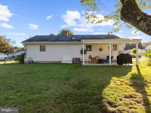 Exterior - 14 Brookview Ave, Pasadena, MD 21122 photo 8 of 14