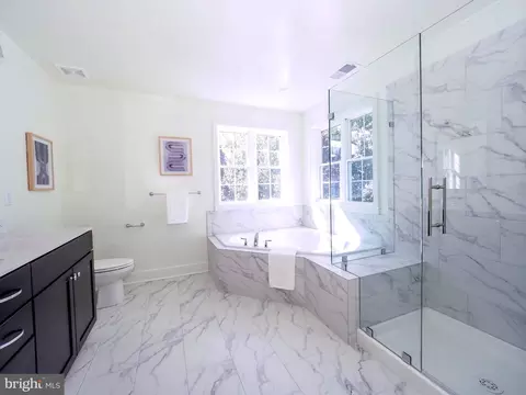 Bath - 772 209th St, Pasadena, MD 21122 photo 2 of 3