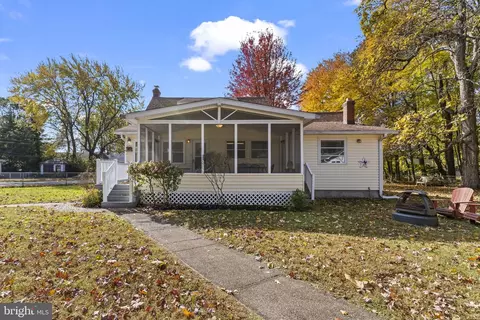 Exterior - 6008 Allwine Ave, Deale, MD 20751 photo 4 of 7