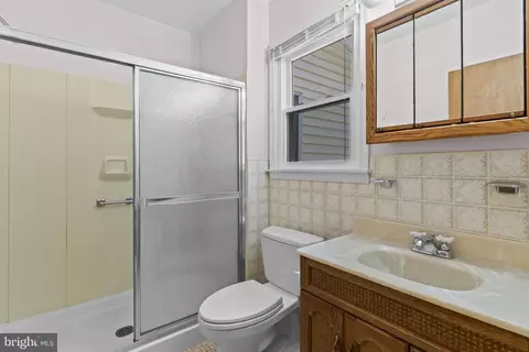 Bath - 6008 Allwine Ave, Deale, MD 20751 photo 2 of 2