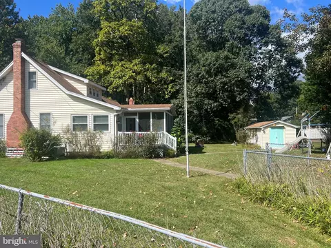 Exterior - 6008 Allwine Ave, Deale, MD 20751 photo 5 of 7