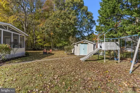 Exterior - 6008 Allwine Ave, Deale, MD 20751 photo 6 of 7