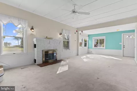 Living - 6008 Allwine Ave, Deale, MD 20751 photo 4 of 4