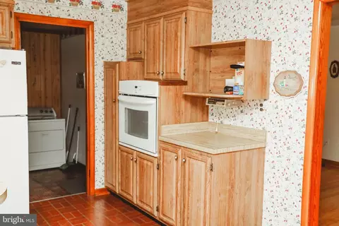 8413 Bedford Rd, Pasadena, MD 21122 photo 18