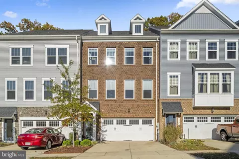 8357 Meadowood Dr, Hanover, MD 21076 photo 2