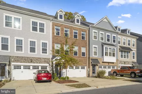 8357 Meadowood Dr, Hanover, MD 21076 photo 3