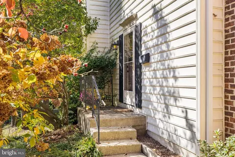 2110 Sandy Ct, Crofton, MD 21114 photo 4
