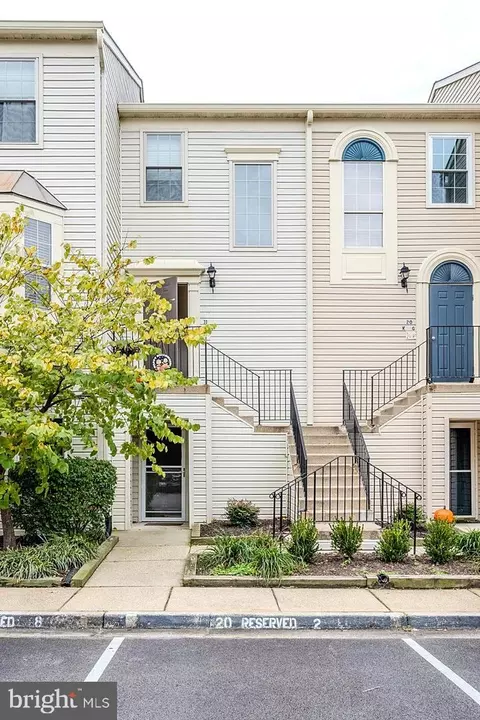 20 J Sandstone Ct, Annapolis, MD 21403