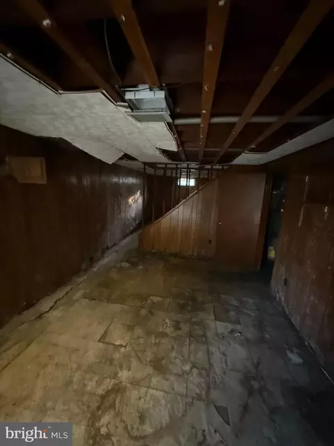 Entry Way - 2017 Forest Dr, Annapolis, MD 21401 photo 7 of 10