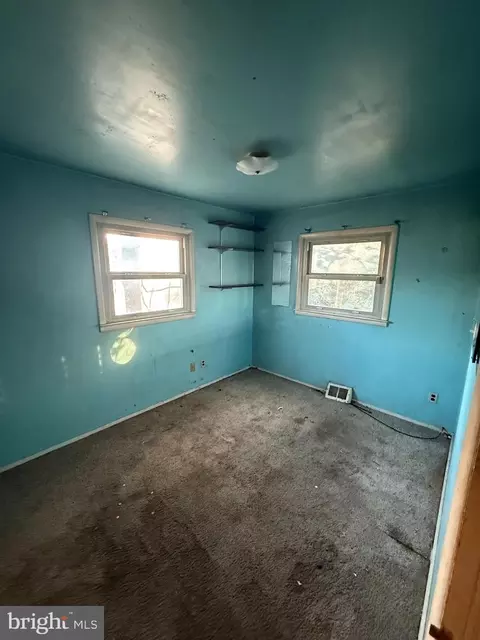 Bedroom - 2017 Forest Dr, Annapolis, MD 21401 photo 1 of 2