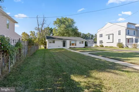 Exterior - 1831 Drew St, Annapolis, MD 21401 photo 4 of 7