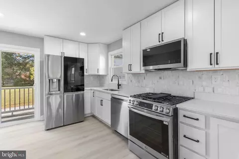 Kitchen - 1831 Drew St, Annapolis, MD 21401 photo 1 of 3