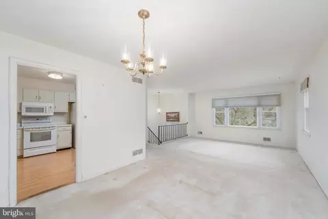 Living - 1419 Mariner Dr, Arnold, MD 21012 photo 4 of 4