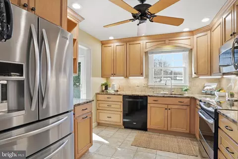 1107 Crestview Dr, Annapolis, MD 21409 photo 11