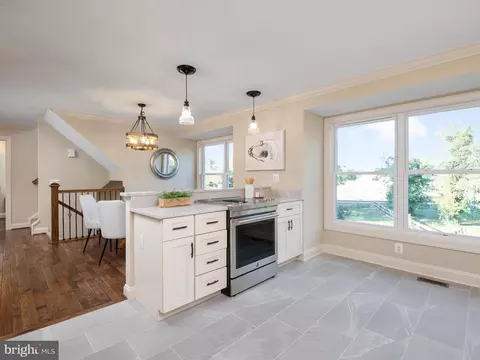 Kitchen - 5108 Mountain Rd, Pasadena, MD 21122 photo 4 of 5