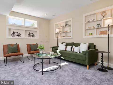Living - 5108 Mountain Rd, Pasadena, MD 21122 photo 4 of 9