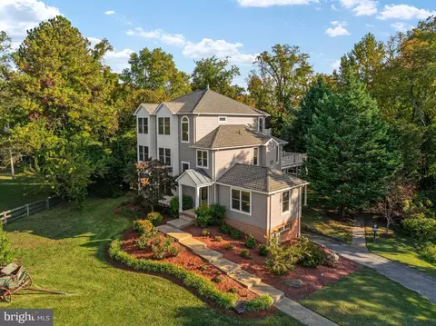 Exterior - 5108 Mountain Rd, Pasadena, MD 21122 photo 2 of 11