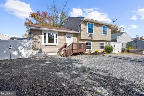 312 Londontown Rd, Edgewater, MD 21037