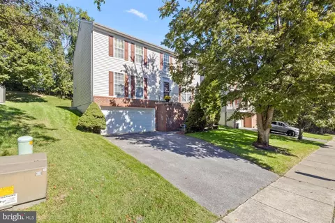 112 Farmbrook Ln, Hanover, MD 21076