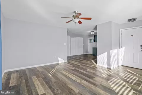 Entry Way - 1208 Oak Ave, Shady Side, MD 20764 photo 2 of 2