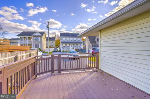 Exterior - 1208 Oak Ave, Shady Side, MD 20764 photo 3 of 5