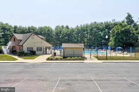 Exterior - 8131 Tower Bridge Dr, Pasadena, MD 21122 photo 14 of 14