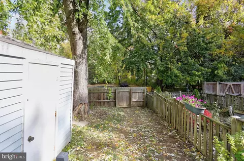 Exterior - 8131 Tower Bridge Dr, Pasadena, MD 21122 photo 7 of 14